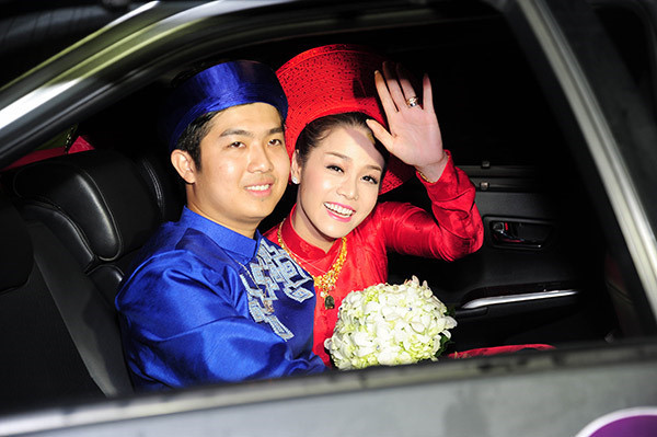 Nhật Kim Anh và chồng trong ngày kết hôn.