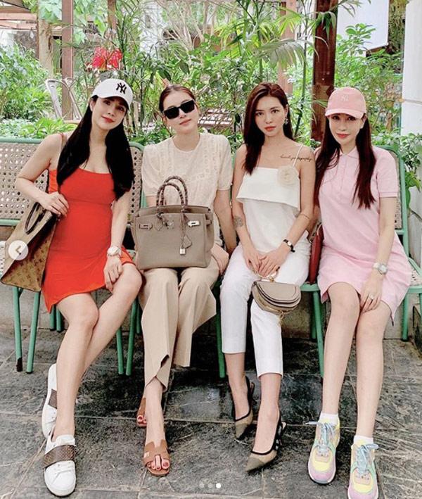 ba-bau-dep-thi-nhieu-vo-ke-nhung-chat-nhat-showbiz-viet-chac-han-la-diep-lam-anh-a3-1560770391-208-width600height709
