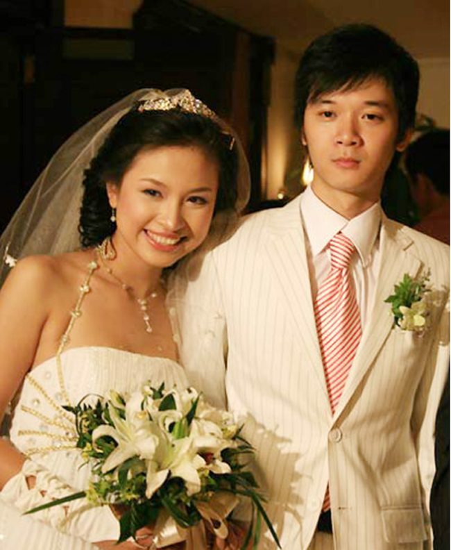 Vân Hugo kết hôn năm 2008 với ông xã tên Tường Linh.