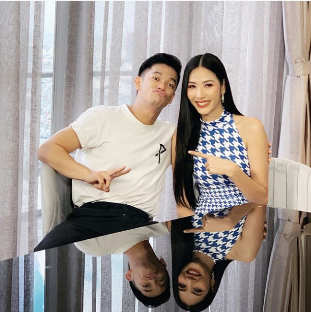 Thời gian gần đây, mối quan hệ giữa Hoàng Thuy và Trọng Hiếu nhận được sự quan tâm đặc biệt từ cộng đồng mạng. Mới đây nhất, Hoàng Thùy bất ngờ công khai đăng ảnh thân thiết cùng Trọng Hiếu trên Instagram cá nhân cùng dòng chú thích không thể