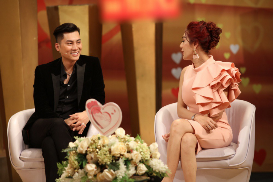 Xuất hiện tại Vợ chồng son tập 305, ngay từ khi xuất hiện, Lâm Khánh Chi đã khiến khán giả bật cười: 