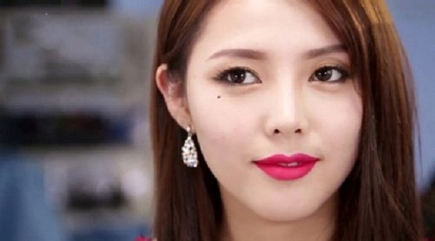Phụ nữ có ấn đường nhỏ hẹp vất vả