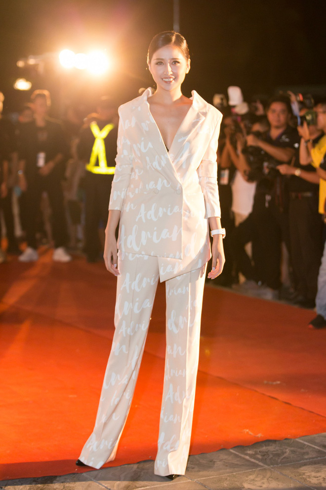 Hoa hậu Mai Phương Thúy trong ban giám khảo của cuộc thi.
