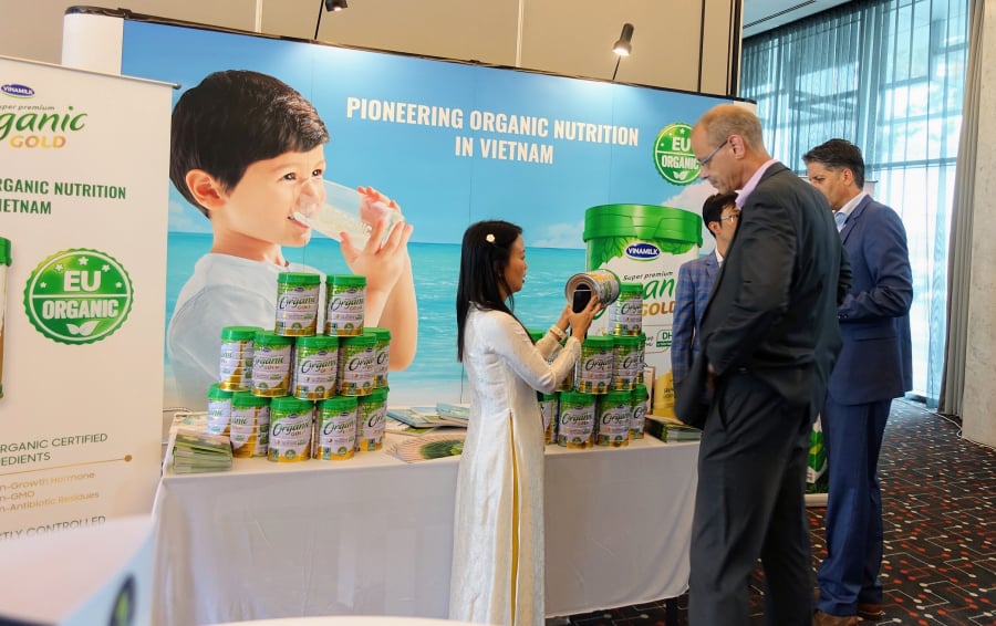 Các sản phẩm sữa tươi 100% Organic và Sữa bột cho trẻ em Vinamilk Organic Gold của Vinamilk được đánh giá cao tại Hội nghị sữa toàn cầu 2019