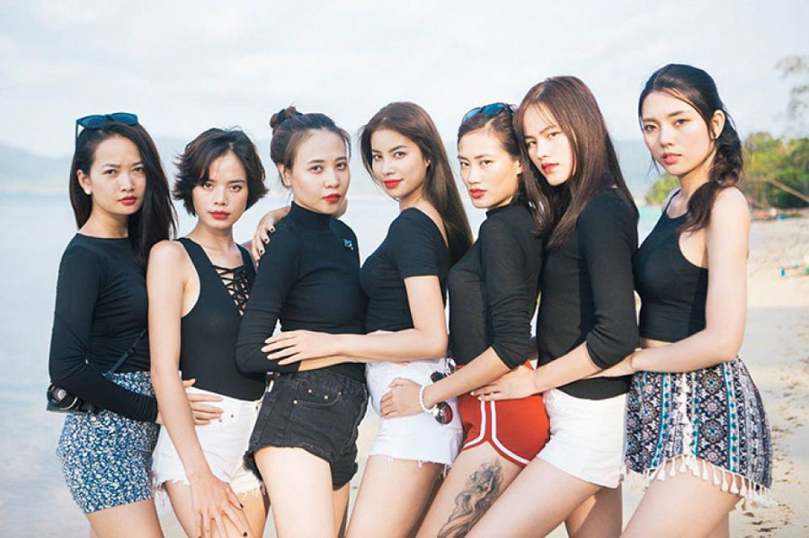 Các cô gái trong nhóm bạn thân 9 năm của Đàm Thu Trang được cho là sẽ dự đám cưới.