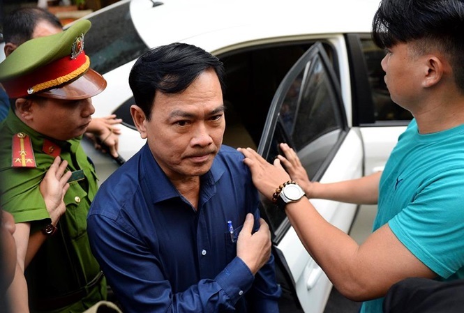 Bị cáo Nguyễn Hữu Linh lãnh 18 tháng tù vì tội dâm ô trẻ em. Ảnh: Tiền Phong