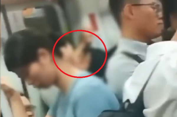 Hình ảnh cắt từ clip.