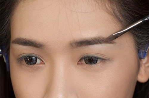 2-draw-beautiful-eyebrows-in-3-steps-10572488