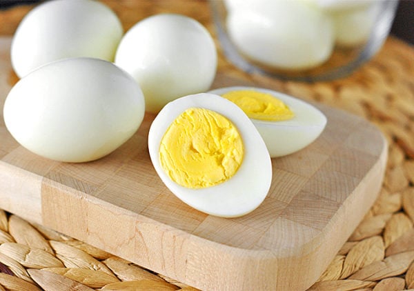 Trứng gà không dành cho người mắc bệnh gan thận