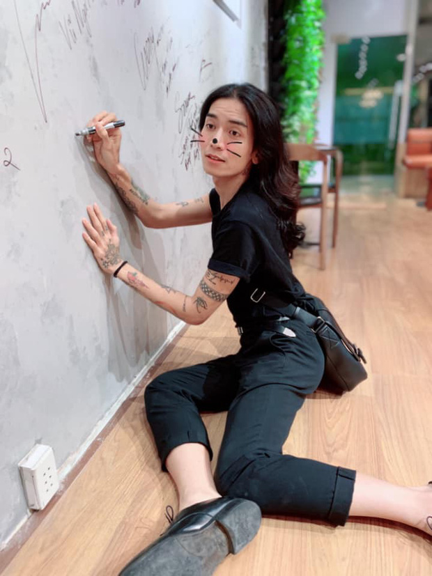 BB Trần vô cùng đáng yêu khi lọt vào ống kính của Ngô Kiến Huy.