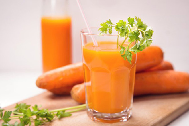 Ép cà rốt giúp giảm cân 