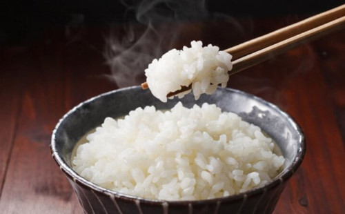 Chọn gạo có hạt mẩy tròn