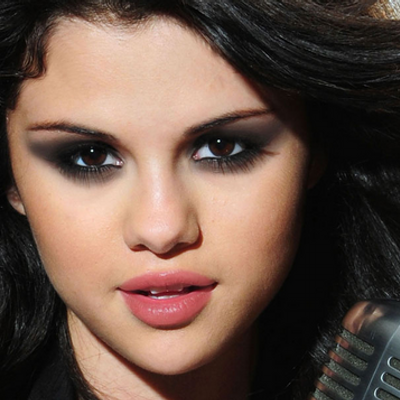 1570983364-944-hau-ly-hon-het-sao-han-den-sao-viet-selena_gomez_400x400-1570856706-width400height400