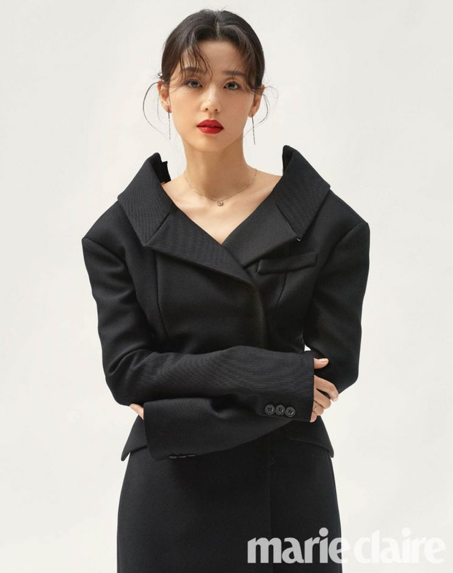Hình ảnh mới nhất của Jun Ji Hyun được tạp chí Marie Claire đăng tải vào tháng 10/2019.