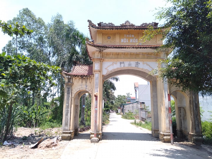 Cổng làng Nội Rối (ảnh: Dân Việt)