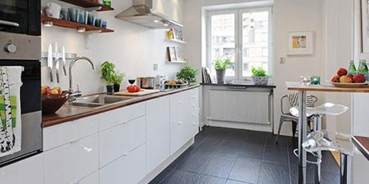 Đặt bếp không đối diện cửa chính