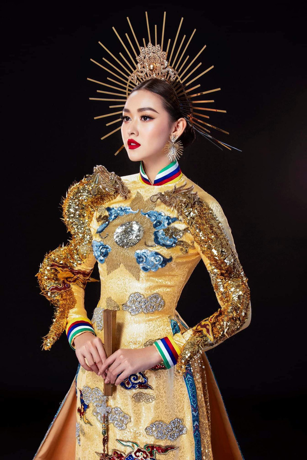 Tường San tiến vào Top 8, tham gia phần thi ứng xử.