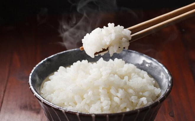 Cơm gạo là thực phẩm giàu dinh dưỡng giúp bạn tăng cân nhanh