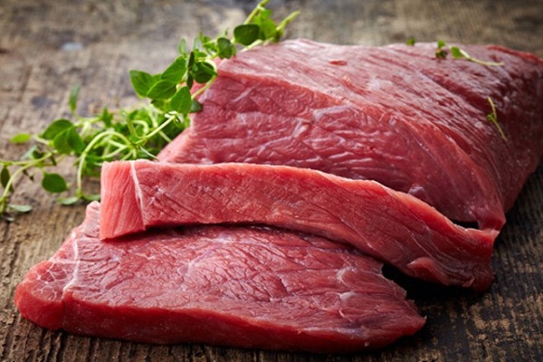 Người mắc bệnh huyết áp không nên ăn thịt bò