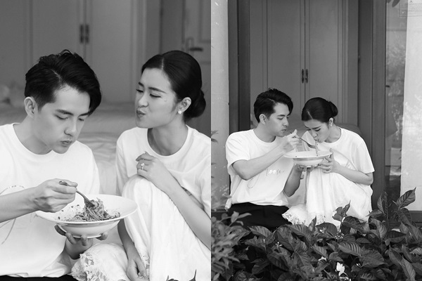 Trên fanapge của Đông Nhi bất ngờ đăng tải loạt hình ảnh đôi vợ chồng trẻ đang ngồi đút mì cho nhau ăn. Được biết những hình ảnh ngọt ngào này được chụp ở một resort tại Phú Quốc. Trước những hình ảnh đơn giản nhưng lại mang nhiều cảm xúc này đã khiến người hâm mộ ai nấy cũng phải ghen tỵ.