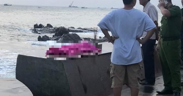 Cha ôm 2 con nhỏ ra biển tự tử khiến 2 đứa trẻ tử vong.