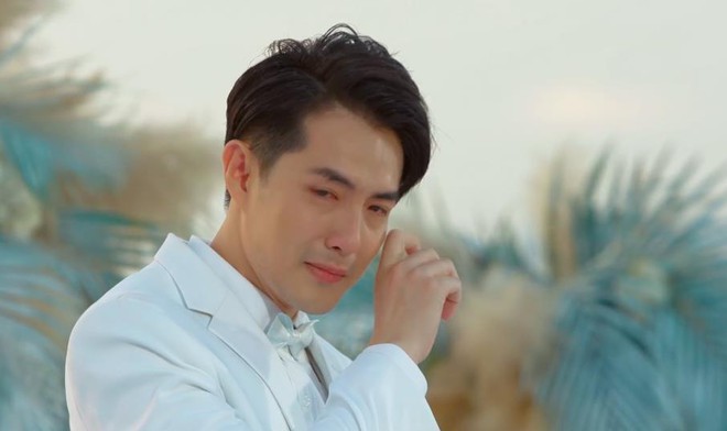 Loạt hình ảnh Ông Cao Thắng khóc trong hôn lễ.  