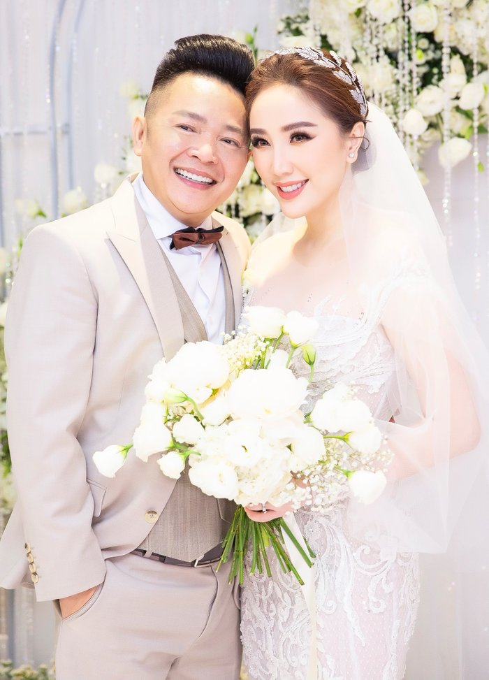 bao-thy-chong-toi-la-doanh-nhan-khong-phai-nam-than-showbiz-dung-ep-anh-dep-trai-long-lon-ec5f98 (1)