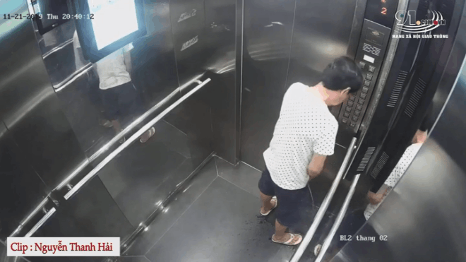 Người đàn ông thản nhiên đi vệ sinh trong thang máy chung cư.