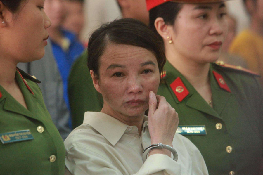 Bị cáo Trần Thị Hiền - mẹ của Cao Mỹ Duyên, nữ sinh giao gà bị sát hại ở Điện Biên dịp Tết Âm lịch vừa qua.