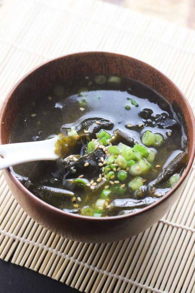 korean-seaweed-soup-6-1575698646191236759859