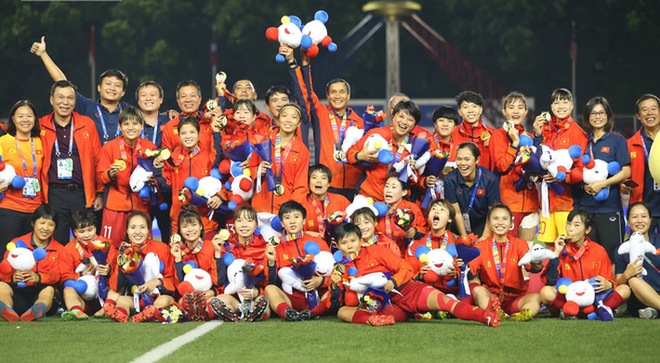 Đội tuyển bóng đá nữ Việt Nam bảo vệ thành công HCV SEA Games.