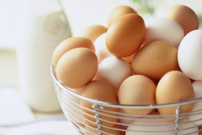 Nhìn vào vỏ trứng biết trứng ngon hay không