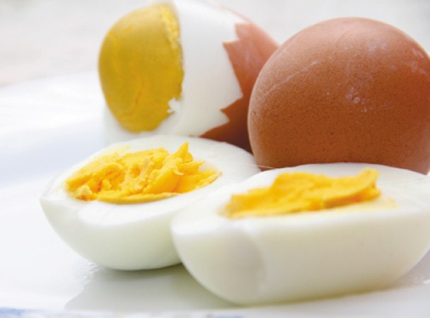 Trứng là thực phẩm tốt cho bé nhưng cần nấu chín kỹ