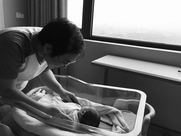 MC Phí Linh chia sẻ cuộc sống đảo lộn sau khi sinh con.    