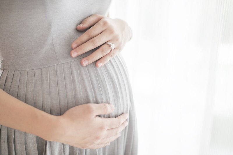 Mẹ bầu nên chú ý tới cử động của thai nhi