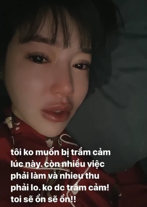 Những status tiêu cực của Elly Trần trong thời gian qua.