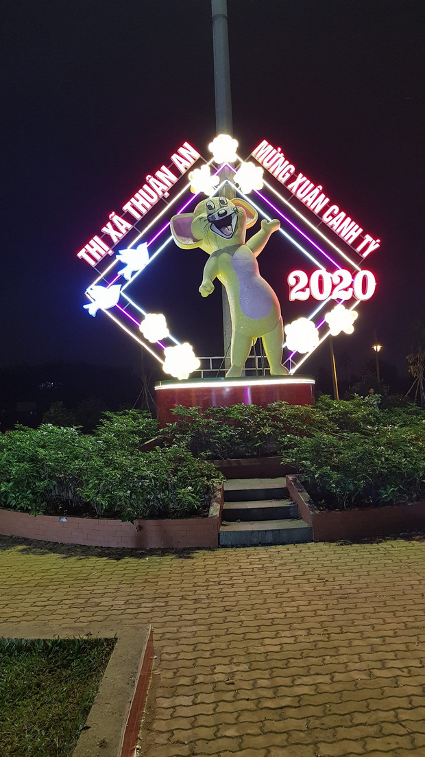  Mô hình chuột hài hước ở thị xã Thuận An. 