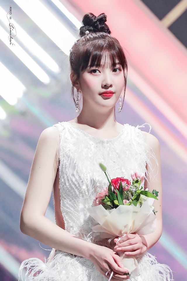 Tham dự lễ trao giải Seoul Music Awards 2020 Joy khiến dân tình phát sost với tạo hình như nàng công chúa tuyết của mình