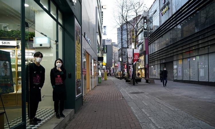 Thành phố Daegu trở nên vắng lặng sau khi dịch bệnh Covid-19 bùng phát tại đây.