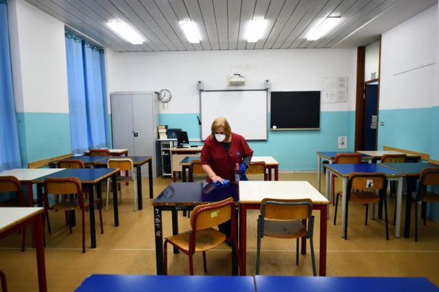Italy đóng cửa toàn bộ trường học để phòng chống dịch bệnh do covid-19 gây nên.