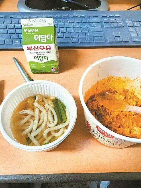 Hình ảnh bữa ăn mà y tá Choi ở Daegu đã đăng lên mạng xã hội.