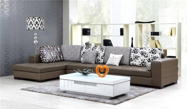 Màu sắc sofa nên phù hợp với không gian phòng khách
