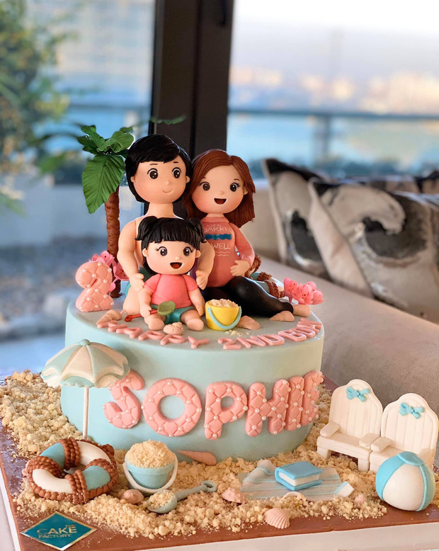 Hôm nay là sinh nhật 2 tuổi của bé Sophie - con gái HH Đặng Thu Thảo và doanh nhân Trung Tín. Nàng hậu gửi lời nhắn đến con gái nhỏ: