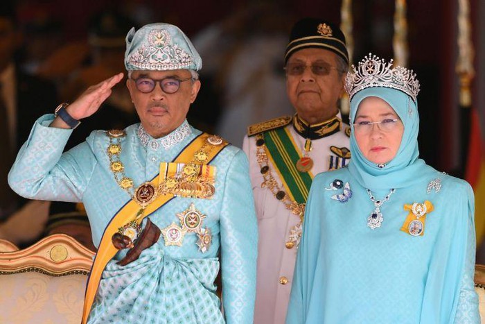 Vua Malaysia và Hoàng hậu.
