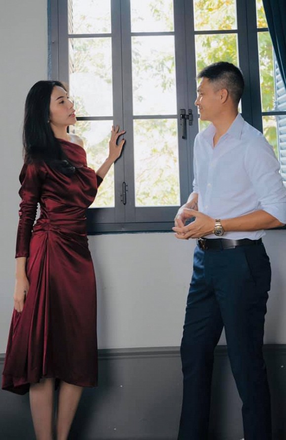 Mới đây, Thuỷ Tiên không ngại ngần chia sẻ đoạn hội thoại cực hài với ông xã rằng: