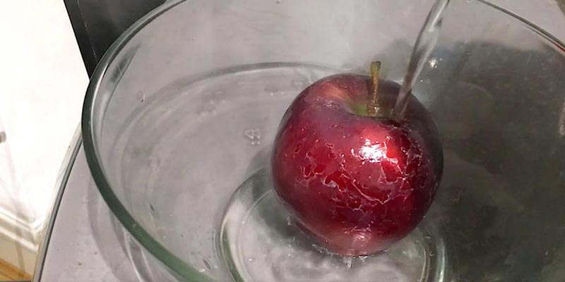 Dùng nước nóng đổ lên táo hiệu quả kỳ diệu