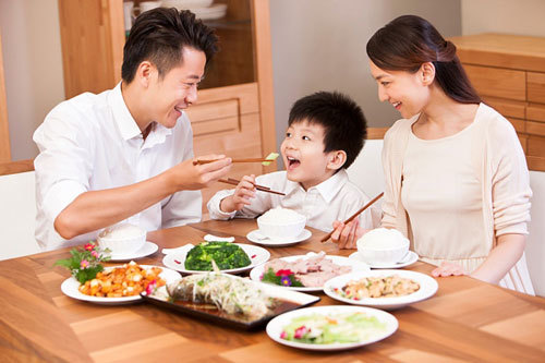 Trẻ được cha mẹ cưng chiều quá mức khó thành công trong tương lai