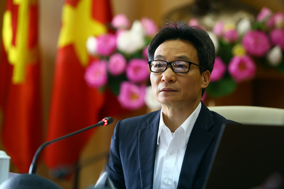 Phó Thủ tướng Vũ Đức Đam nêu rõ, phải hết sức cảnh giác với những ca nhiễm COVID -19 trong cộng đồng. Ảnh: Đình Nam