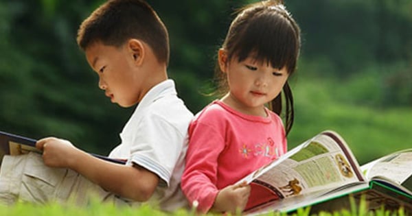 Cha mẹ có thể cho bé đọc sách khi nghỉ học dài ngày