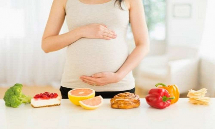 Thói quen ăn uống khiến cho thai nhi chậm lớn